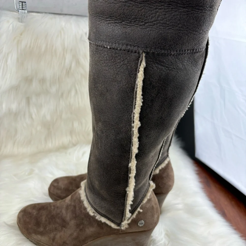 UGG TALL WINTER WEDGES PULL UP BOOTS SIZE 8